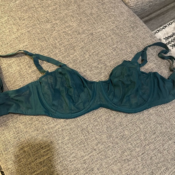 Victoria's Secret LOT 36D/36DD/ Large - Picture 12 of 16